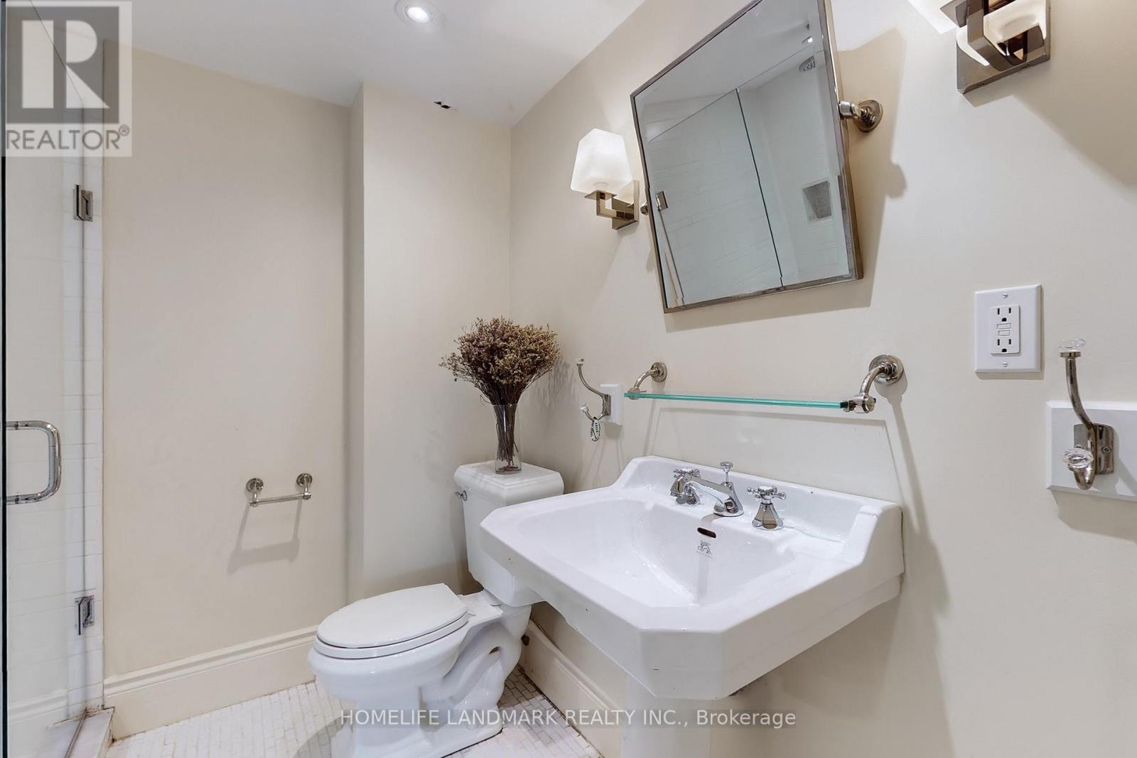 8 Killarney Road, Toronto, Ontario  M5P 1L8 - Photo 42 - C12488310