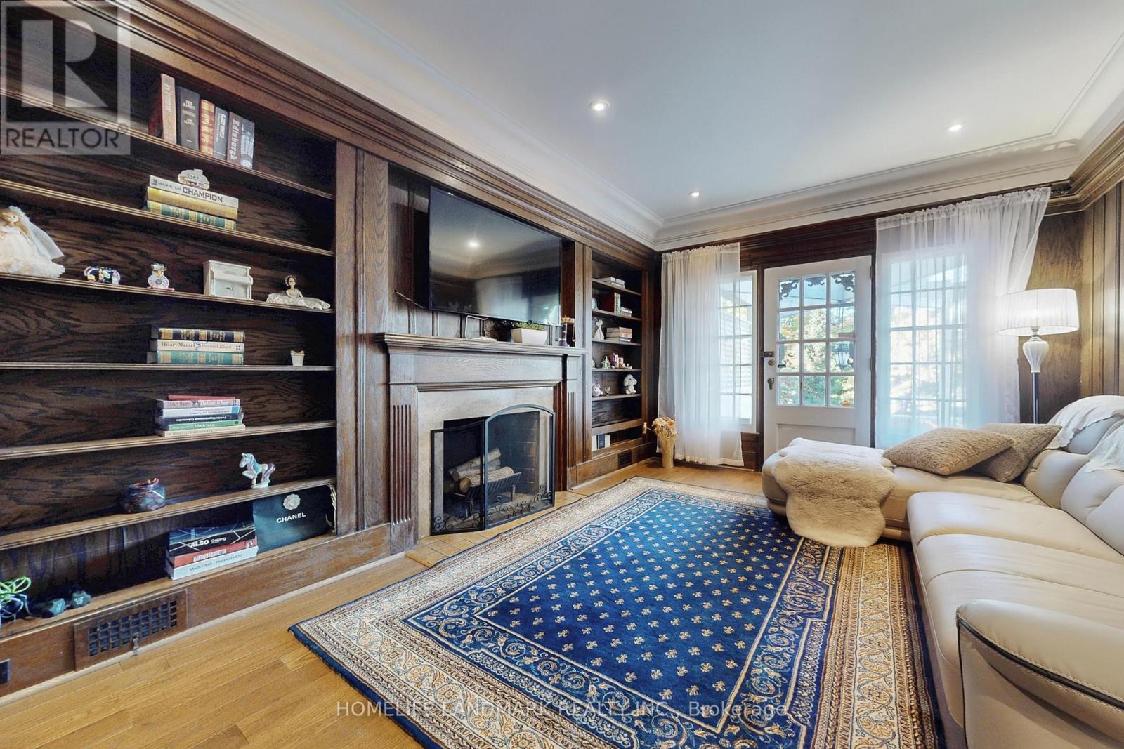 8 Killarney Road, Toronto, Ontario  M5P 1L8 - Photo 6 - C12488310