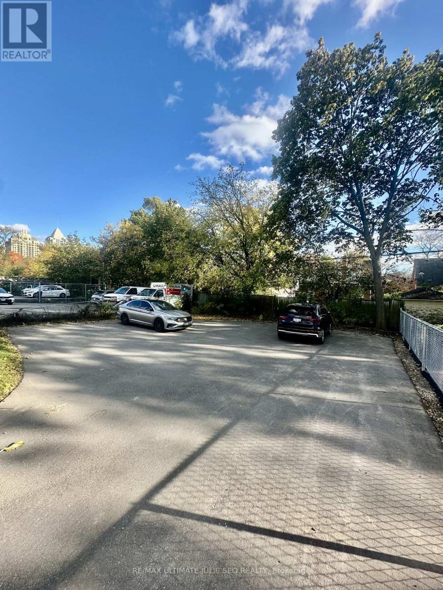 315 Sheppard Avenue E, Toronto, Ontario  M2N 3B3 - Photo 4 - C12488494