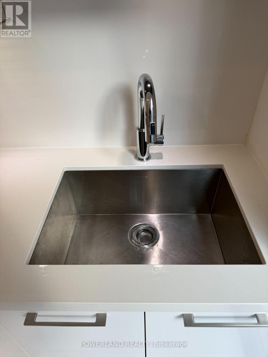 1405 - 188 Cumberland Street, Toronto, Ontario  M5R 0B6 - Photo 8 - C12737354