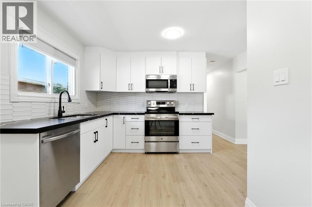 929 Upper Ottawa Street, Hamilton, Ontario  L8T 3V6 - Photo 3 - 40776298