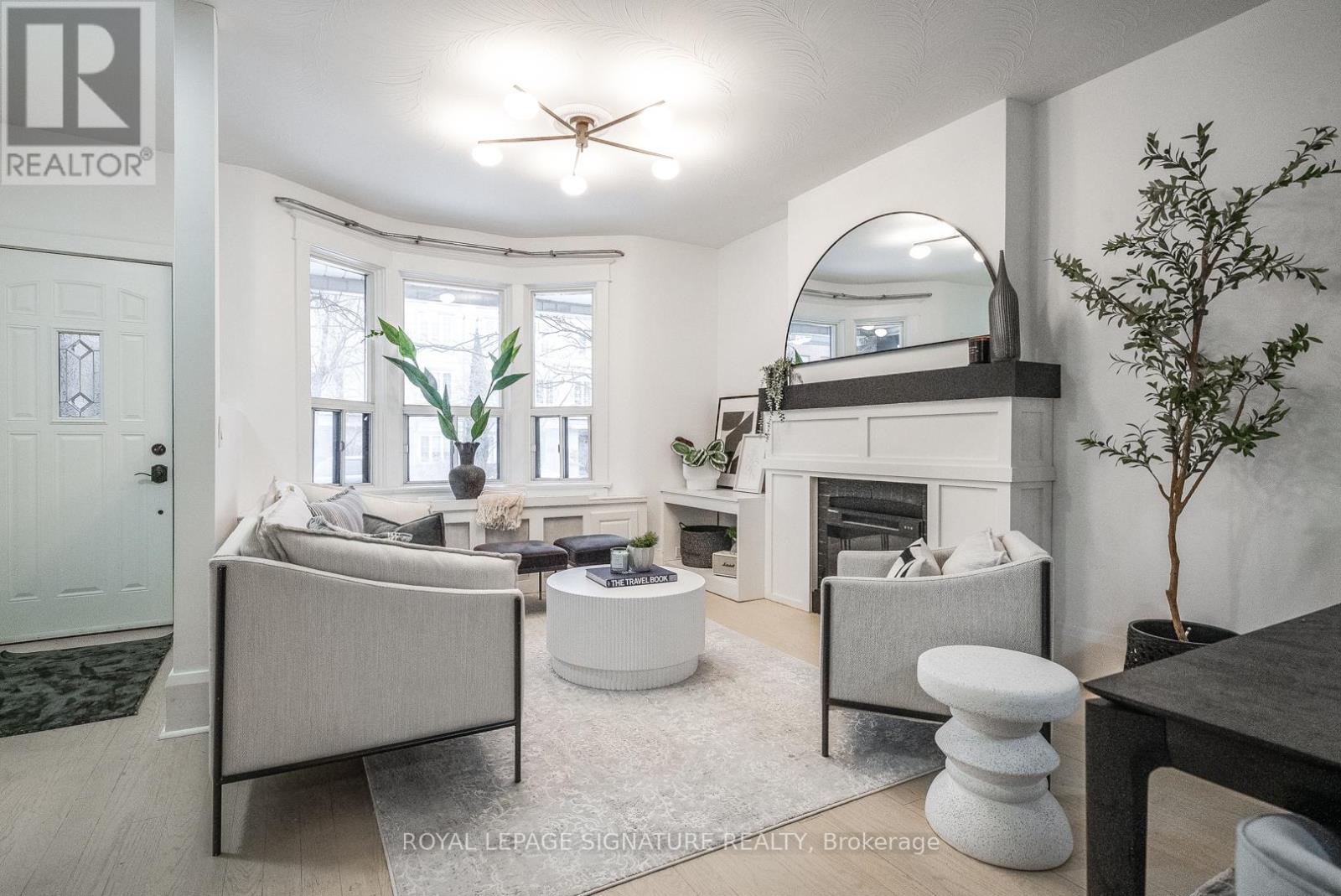 216 Parkmount Road, Toronto, Ontario  M4J 4V6 - Photo 3 - E12733184