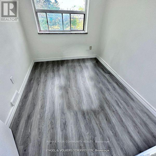 3547 St Clair Avenue E, Toronto, Ontario  M1K 1L6 - Photo 7 - E12733200