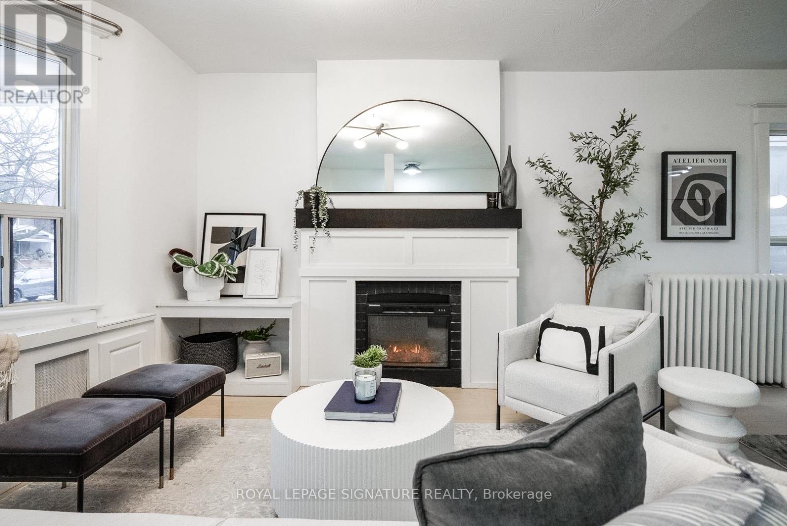 216 Parkmount Road, Toronto, Ontario  M4J 4V6 - Photo 4 - E12733184