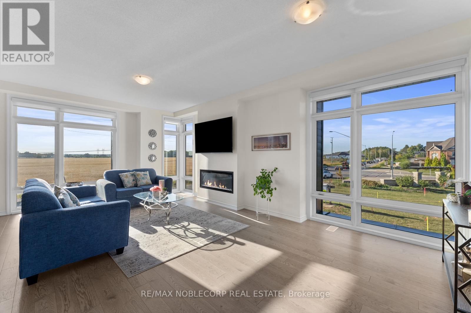 75 Holyrood Crescent, Vaughan, Ontario  L4H 5G2 - Photo 13 - N12487553