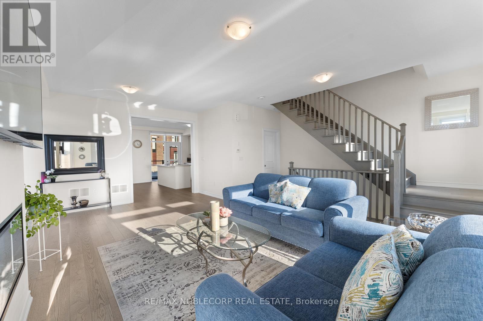 75 Holyrood Crescent, Vaughan, Ontario  L4H 5G2 - Photo 17 - N12487553