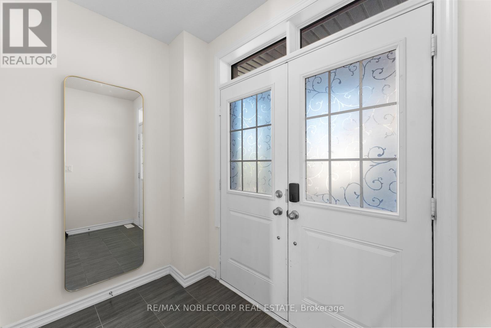 75 Holyrood Crescent, Vaughan, Ontario  L4H 5G2 - Photo 10 - N12487553