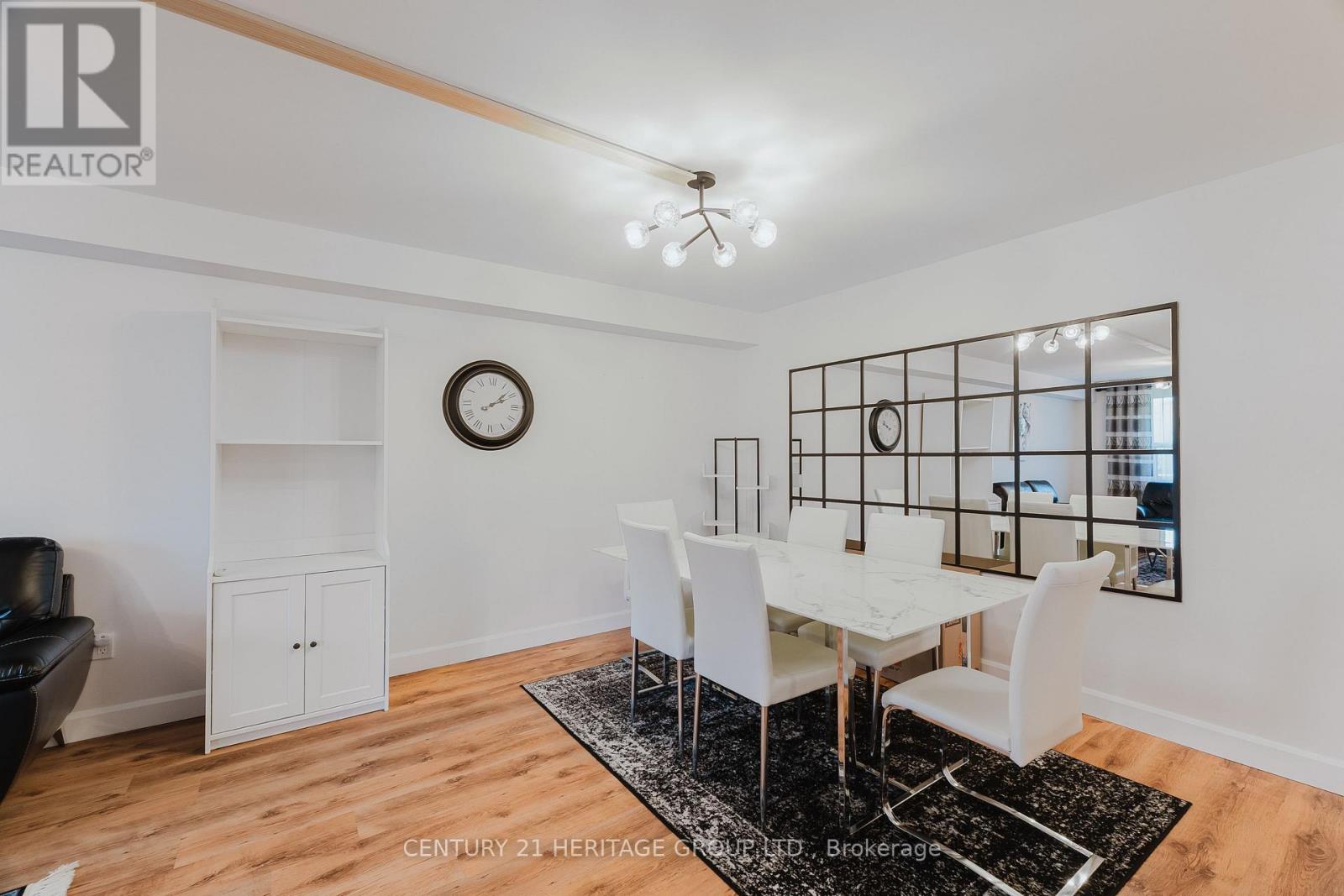 203 - 40 Harding Blvd Boulevard W, Richmond Hill, Ontario  L4C 9S5 - Photo 7 - N12486383