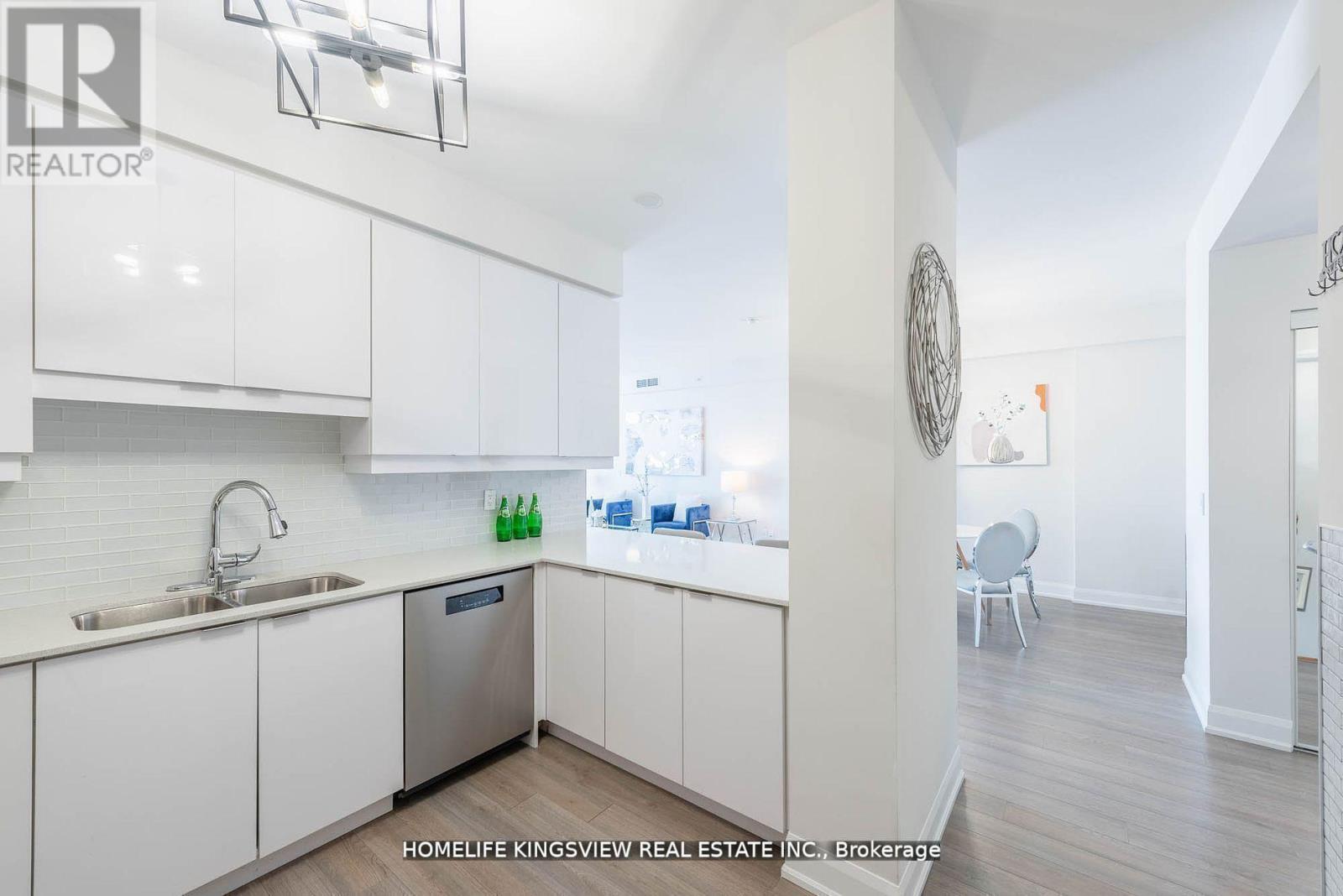 808 - 2910 Highway 7, Vaughan, Ontario  L4K 0H8 - Photo 14 - N12488232