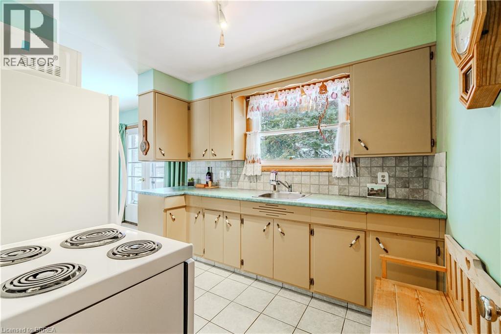 35 Forsythe Avenue, Brantford, Ontario  N3R 3L5 - Photo 8 - 40800641