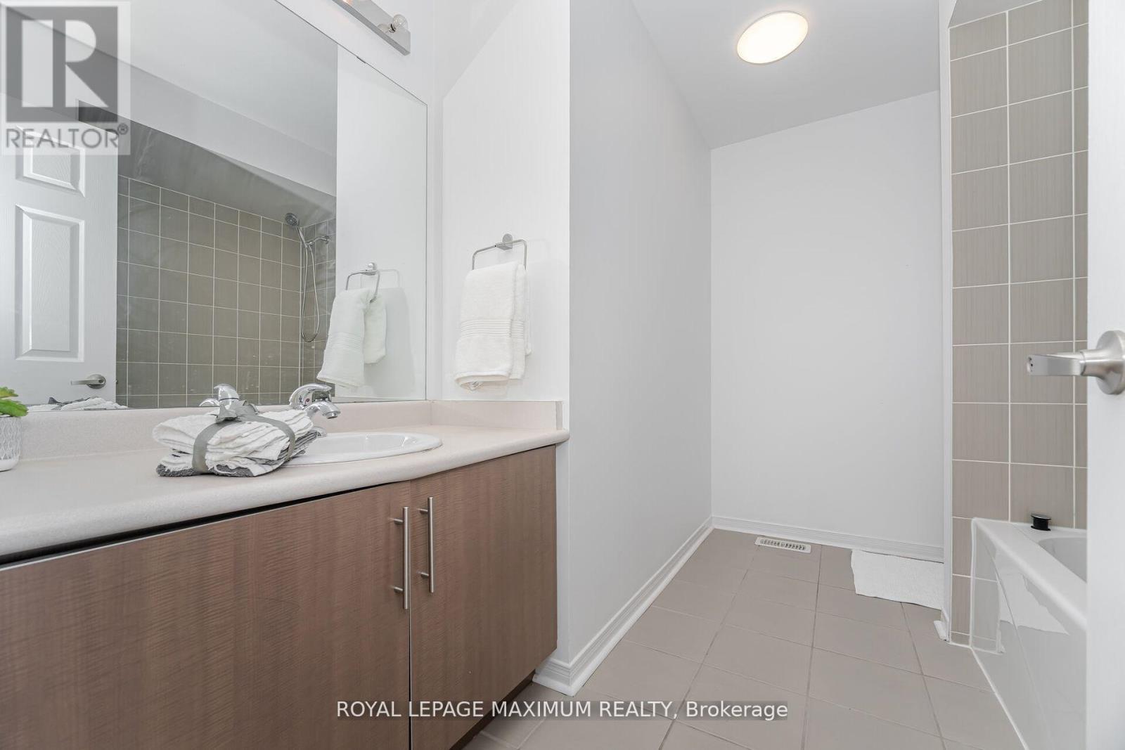 58 Gentile Circle, Vaughan, Ontario  L4H 1G4 - Photo 27 - N12488696