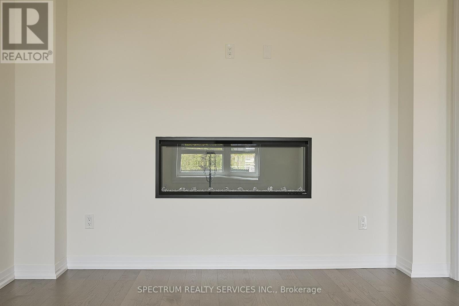 136 Adario Crescent, Vaughan, Ontario  L4H 4P7 - Photo 4 - N12554040