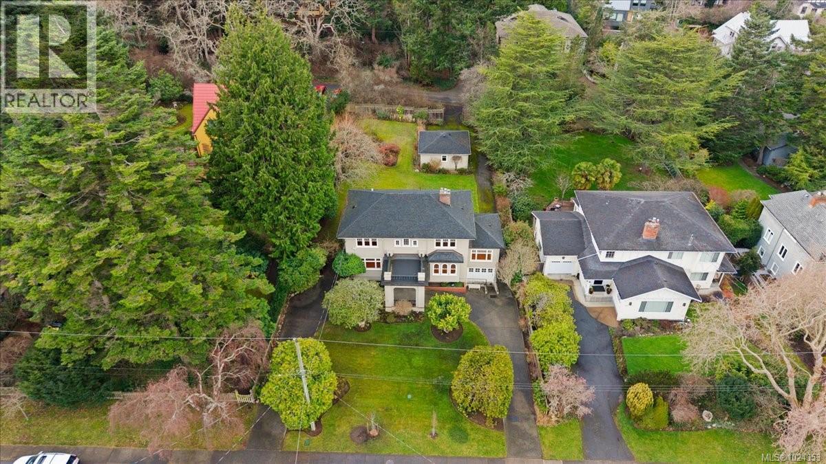 602 Newport Ave, Oak Bay, British Columbia  V8S 5C7 - Photo 2 - 1024353