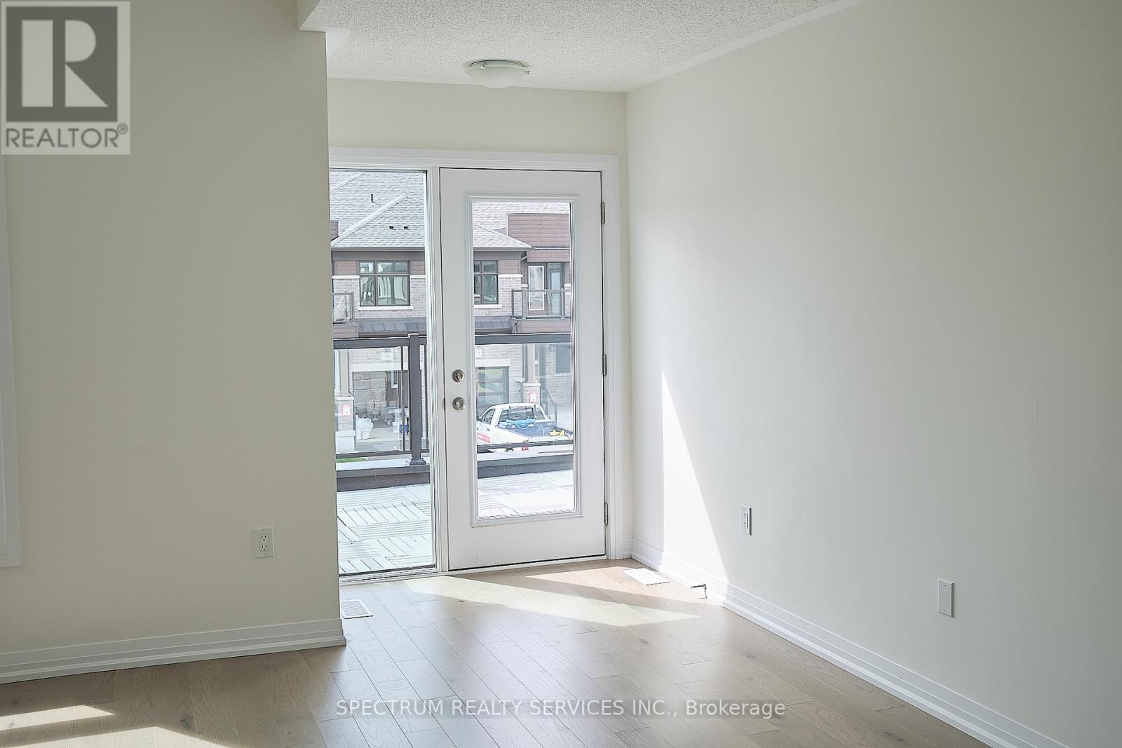 132 Adario Crescent, Vaughan, Ontario  L4H 4P7 - Photo 12 - N12554048