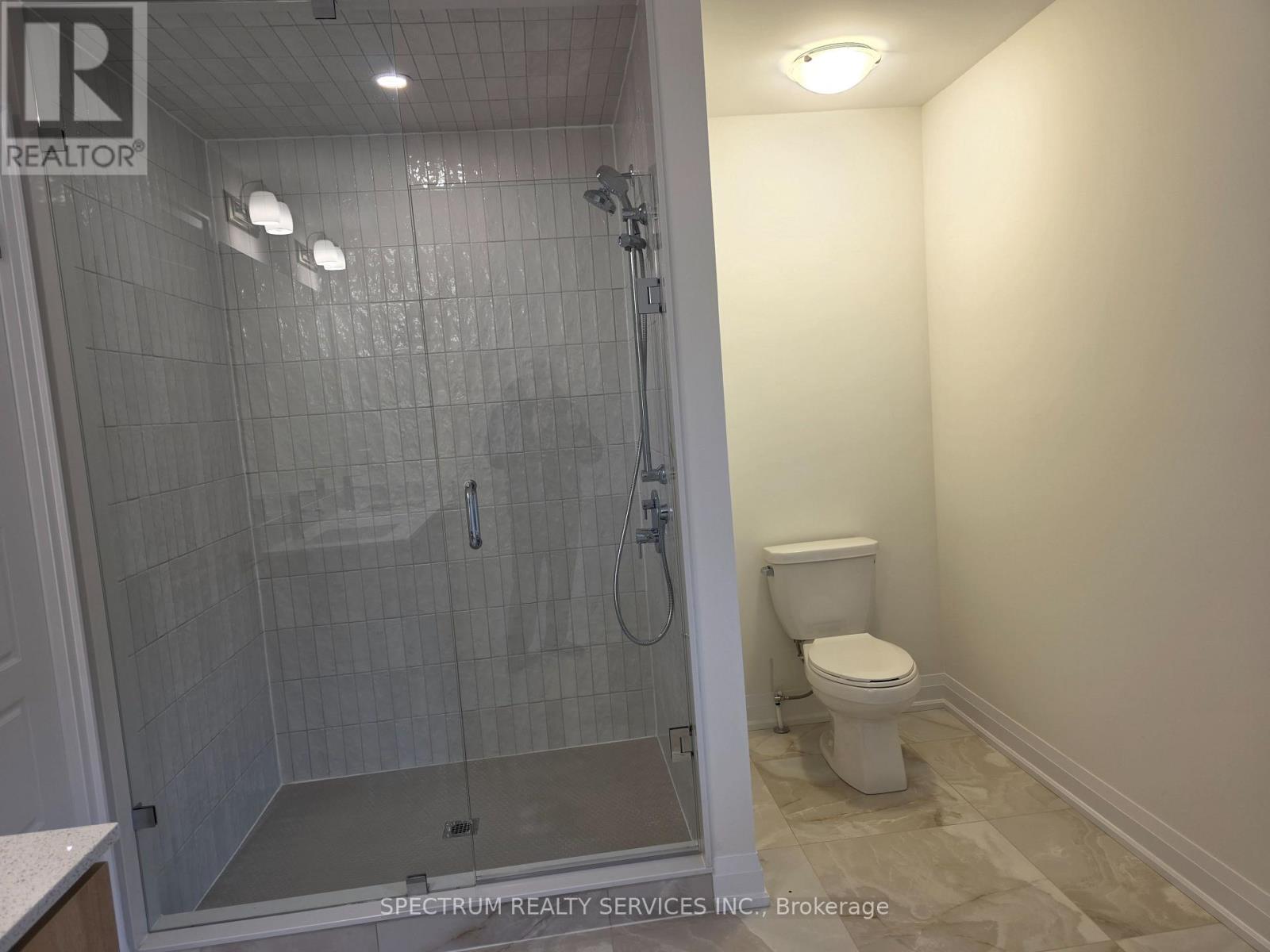 84 Adario Crescent, Vaughan, Ontario L4H 4P7 - Photo 11 - N12554086