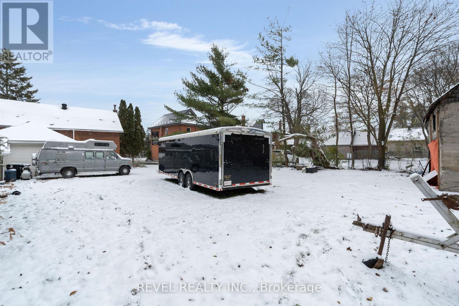 202 Bradford Street, Barrie (Lakeshore), Ontario  L4N 3B6 - Photo 37 - S12553876