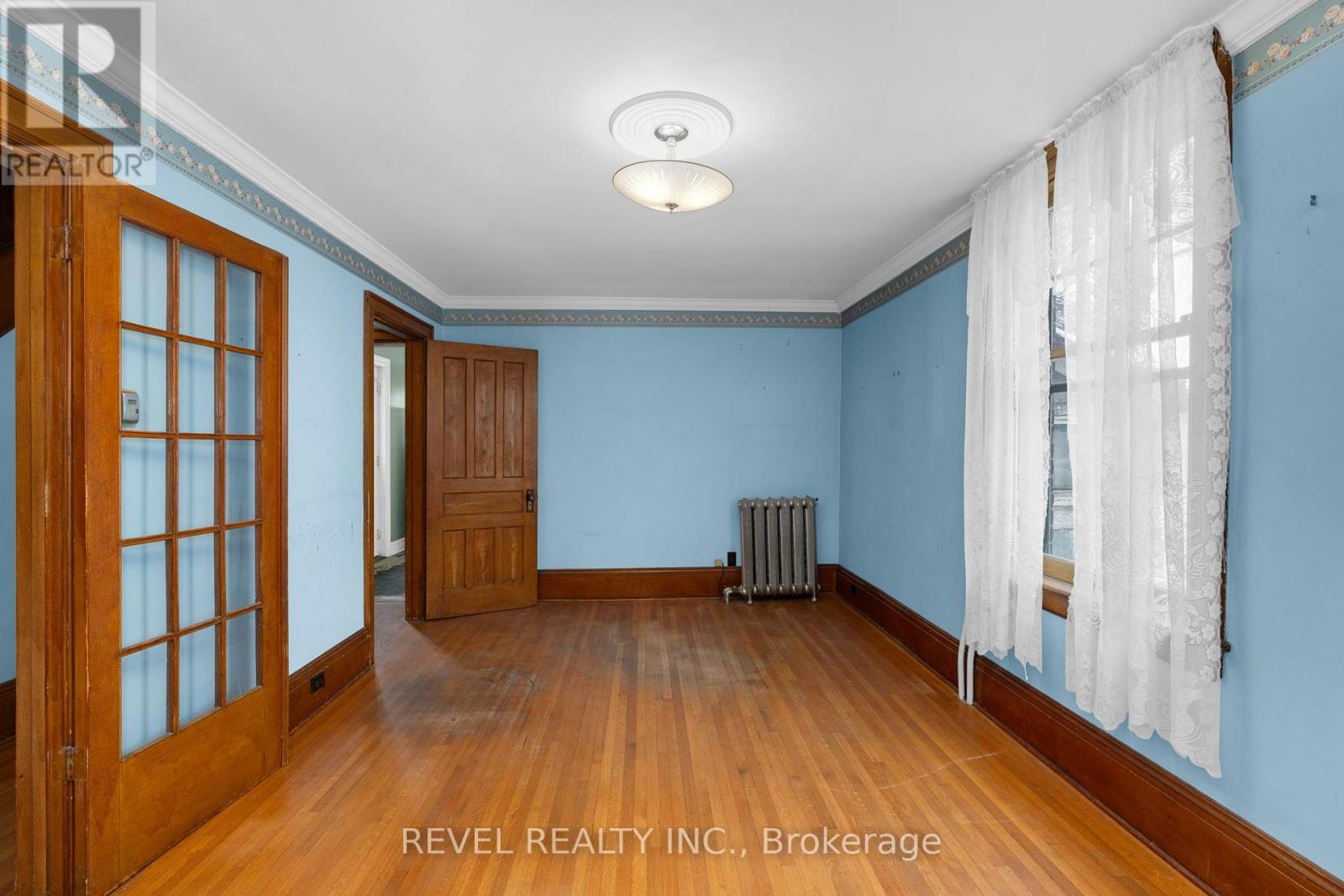 202 Bradford Street, Barrie (Lakeshore), Ontario  L4N 3B6 - Photo 11 - S12553876