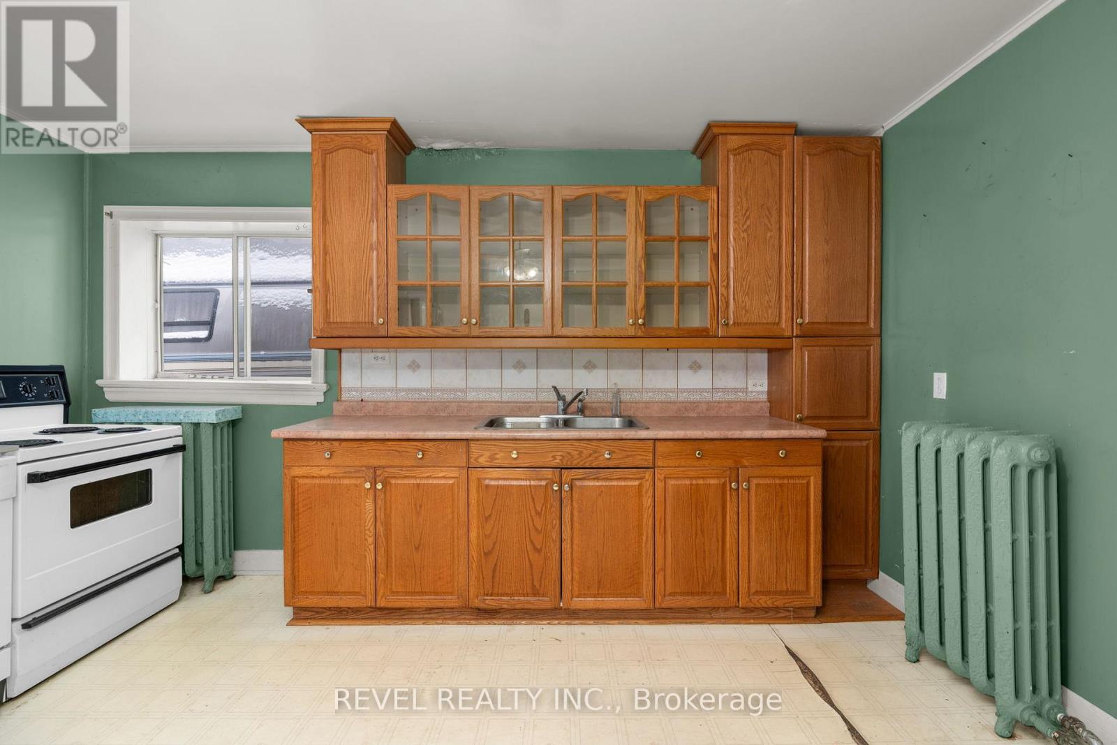 202 Bradford Street, Barrie (Lakeshore), Ontario  L4N 3B6 - Photo 18 - S12553878