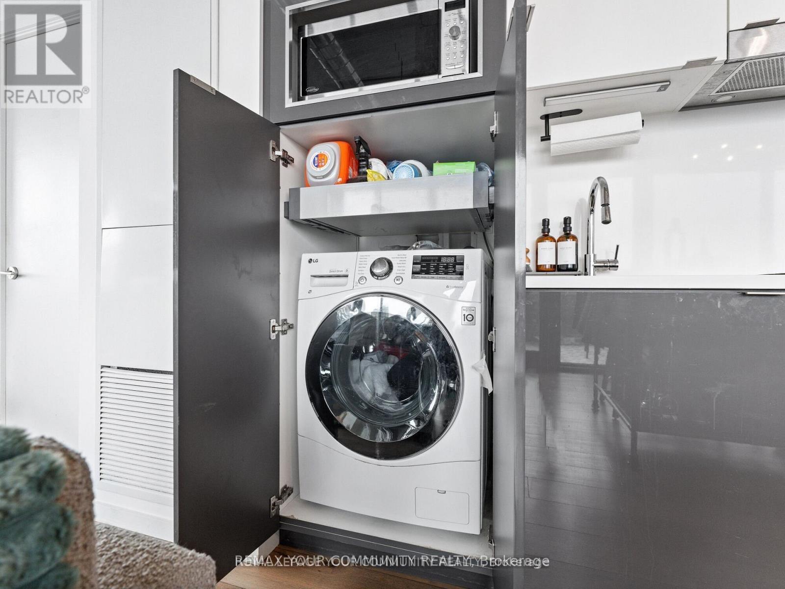 1108 - 21 Lawren Harris Square, Toronto, Ontario  M5A 0T4 - Photo 16 - C12738150