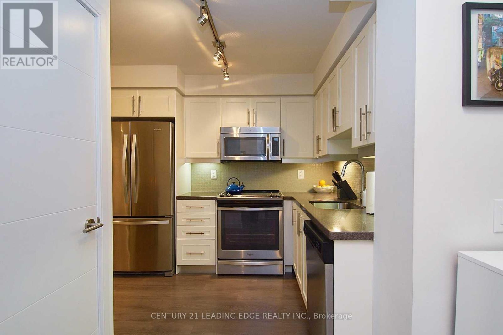 1001 - 525 Adelaide Street W, Toronto, Ontario  M5V 0N7 - Photo 5 - C12738164