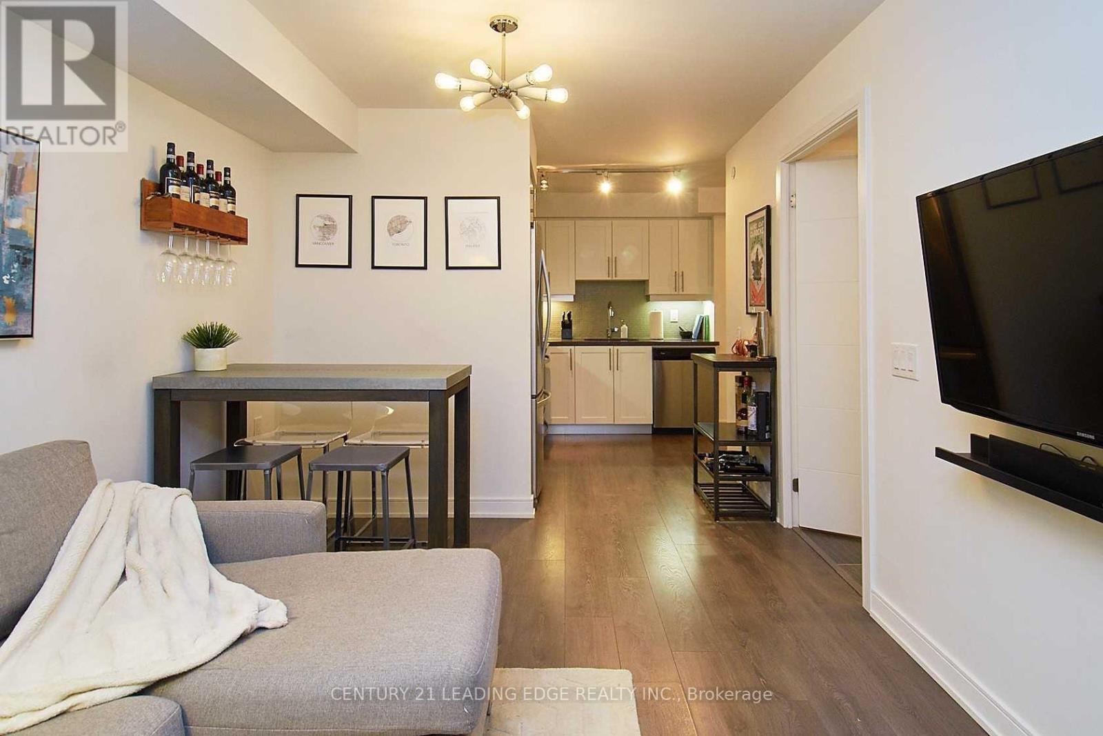 1001 - 525 Adelaide Street W, Toronto, Ontario  M5V 0N7 - Photo 8 - C12738164