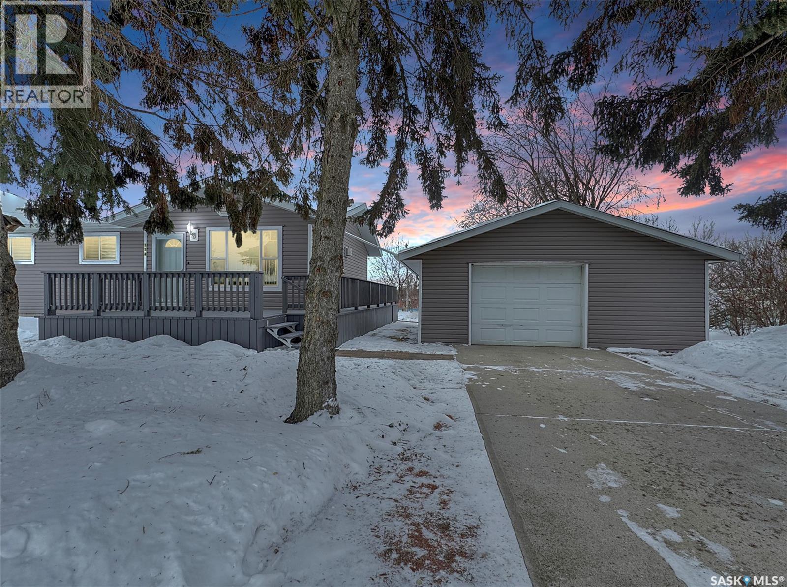 114 2nd Avenue S, Maymont, Saskatchewan  S0M 1T0 - Photo 2 - SK027585