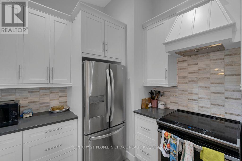 71 Bay Sands Drive, Wasaga Beach, Ontario  L9Z 1V1 - Photo 15 - S12554768