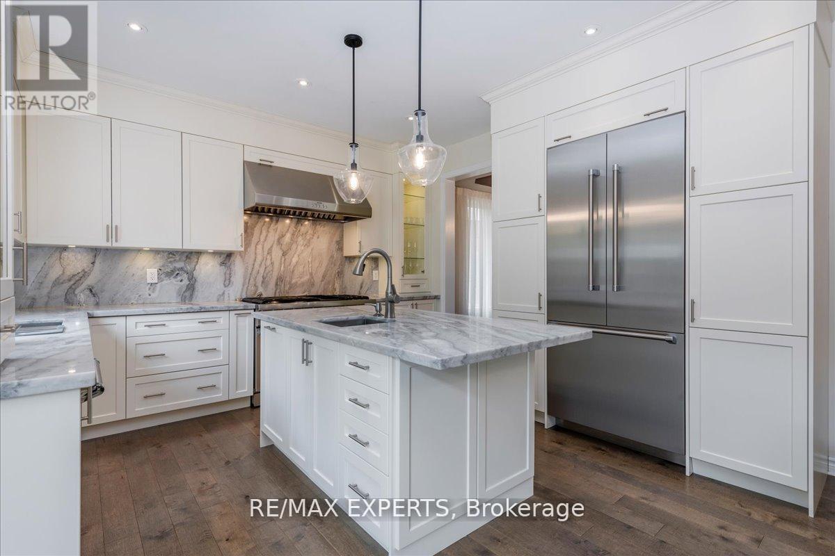 12 Mount Crescent, Essa, Ontario  L3W 0N4 - Photo 11 - N12738154