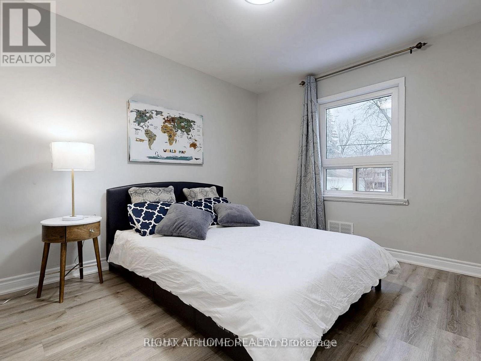 Main Floor - 347 Osiris Drive, Richmond Hill, Ontario  L4C 2P6 - Photo 13 - N12738212