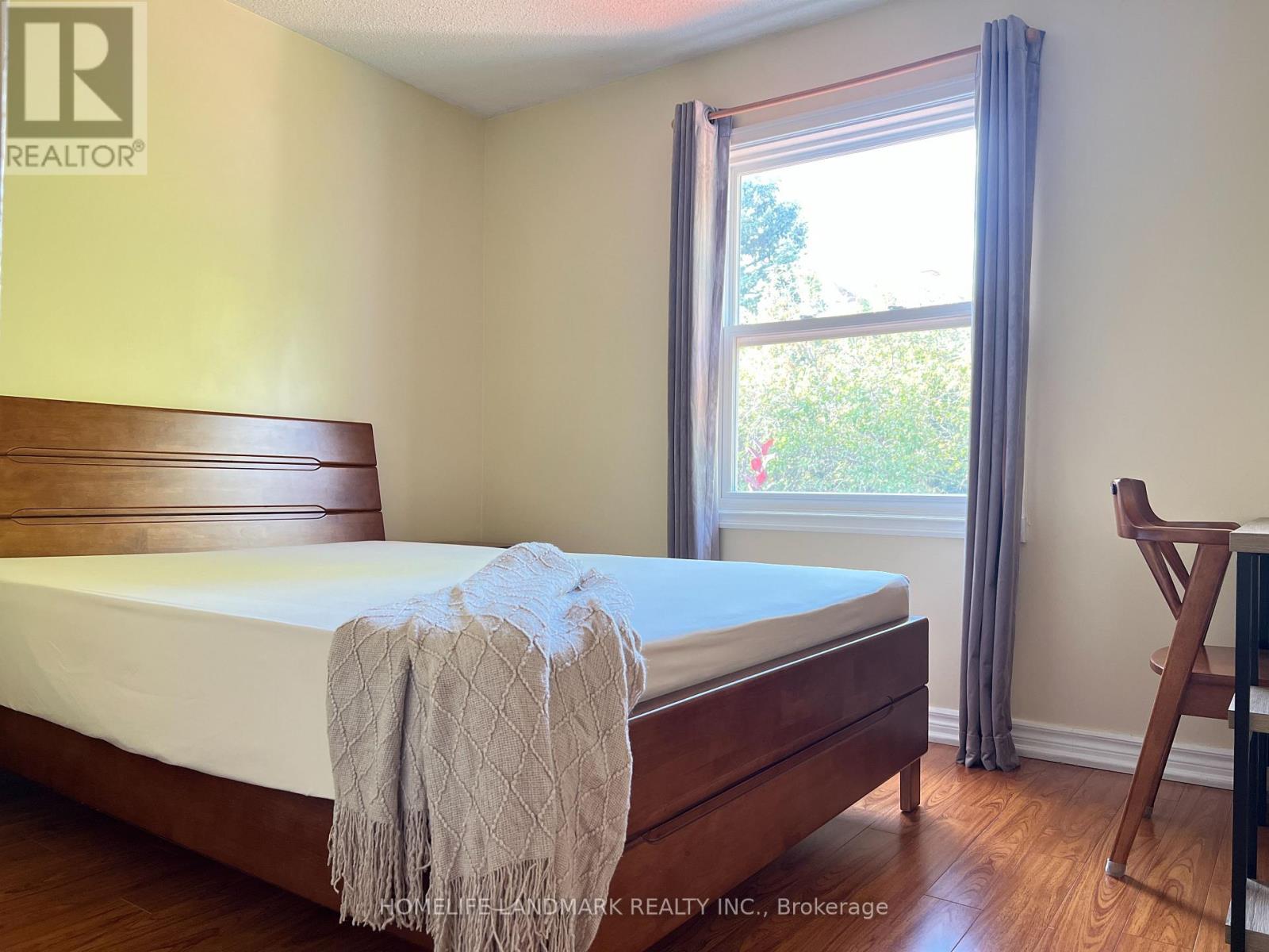 3666 Sawmill Valley Drive, Mississauga, Ontario  L5L 2P6 - Photo 19 - W12427447