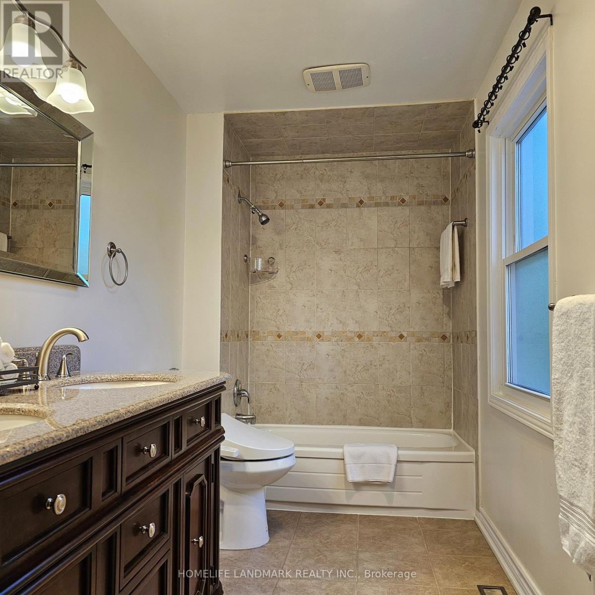 3666 Sawmill Valley Drive, Mississauga, Ontario  L5L 2P6 - Photo 28 - W12427447