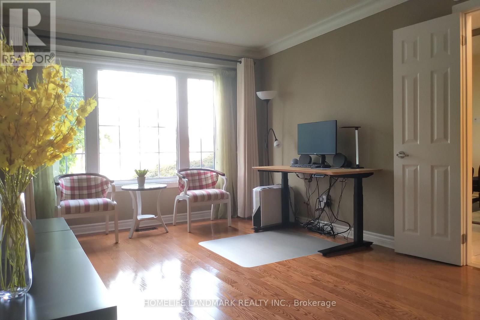 3666 Sawmill Valley Drive, Mississauga, Ontario  L5L 2P6 - Photo 7 - W12427447