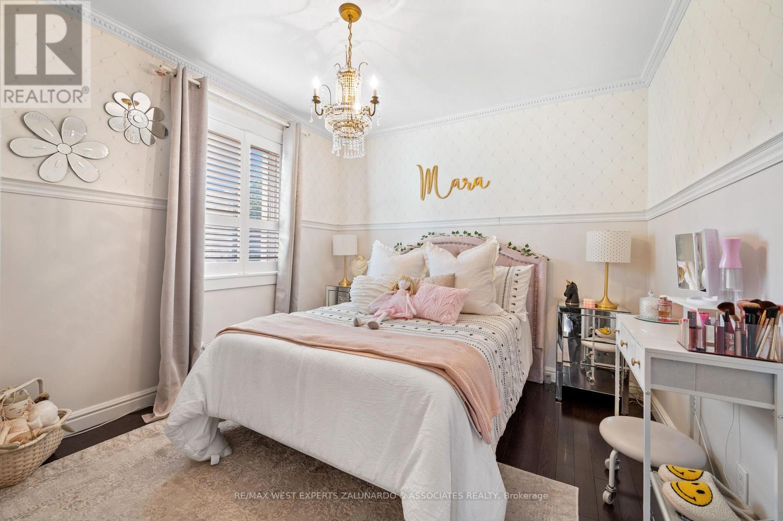 18 Smallwood Drive, Toronto, Ontario  M3M 1K8 - Photo 27 - W12487745