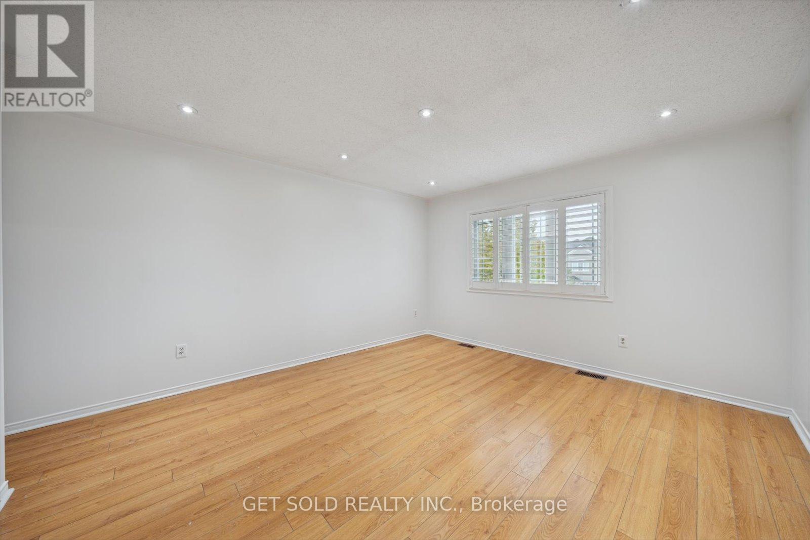 36 Field Thistle Drive, Brampton, Ontario  L6R 3A8 - Photo 31 - W12488016