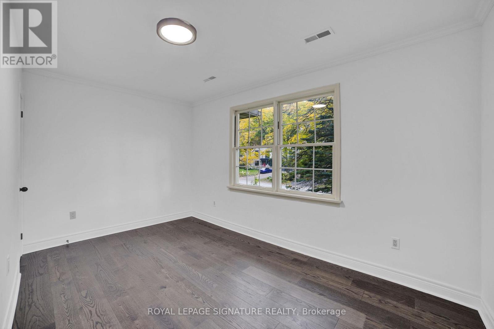 312 Dalewood Drive, Oakville, Ontario  L6J 4P5 - Photo 23 - W12488364