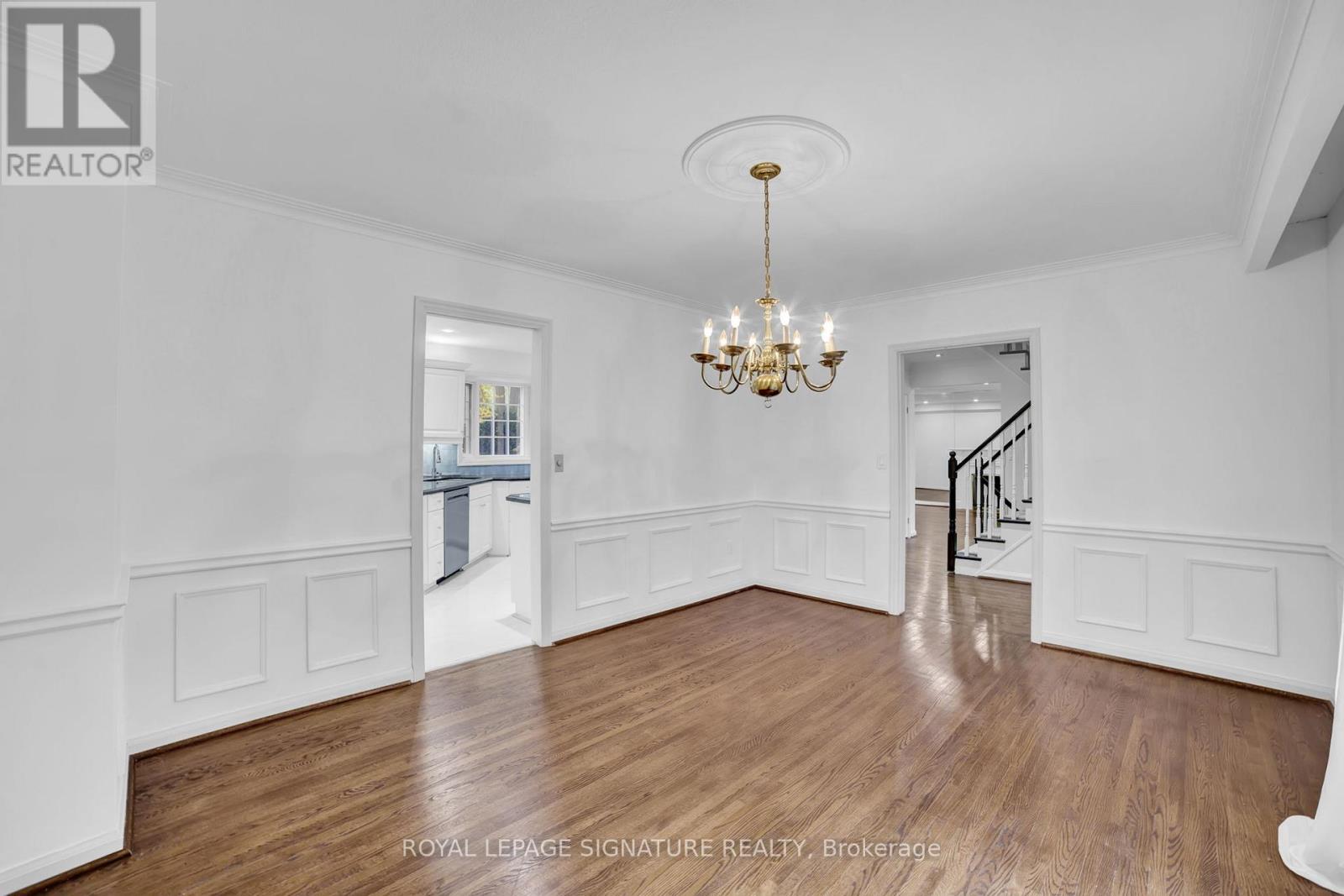 312 Dalewood Drive, Oakville, Ontario  L6J 4P5 - Photo 16 - W12488364