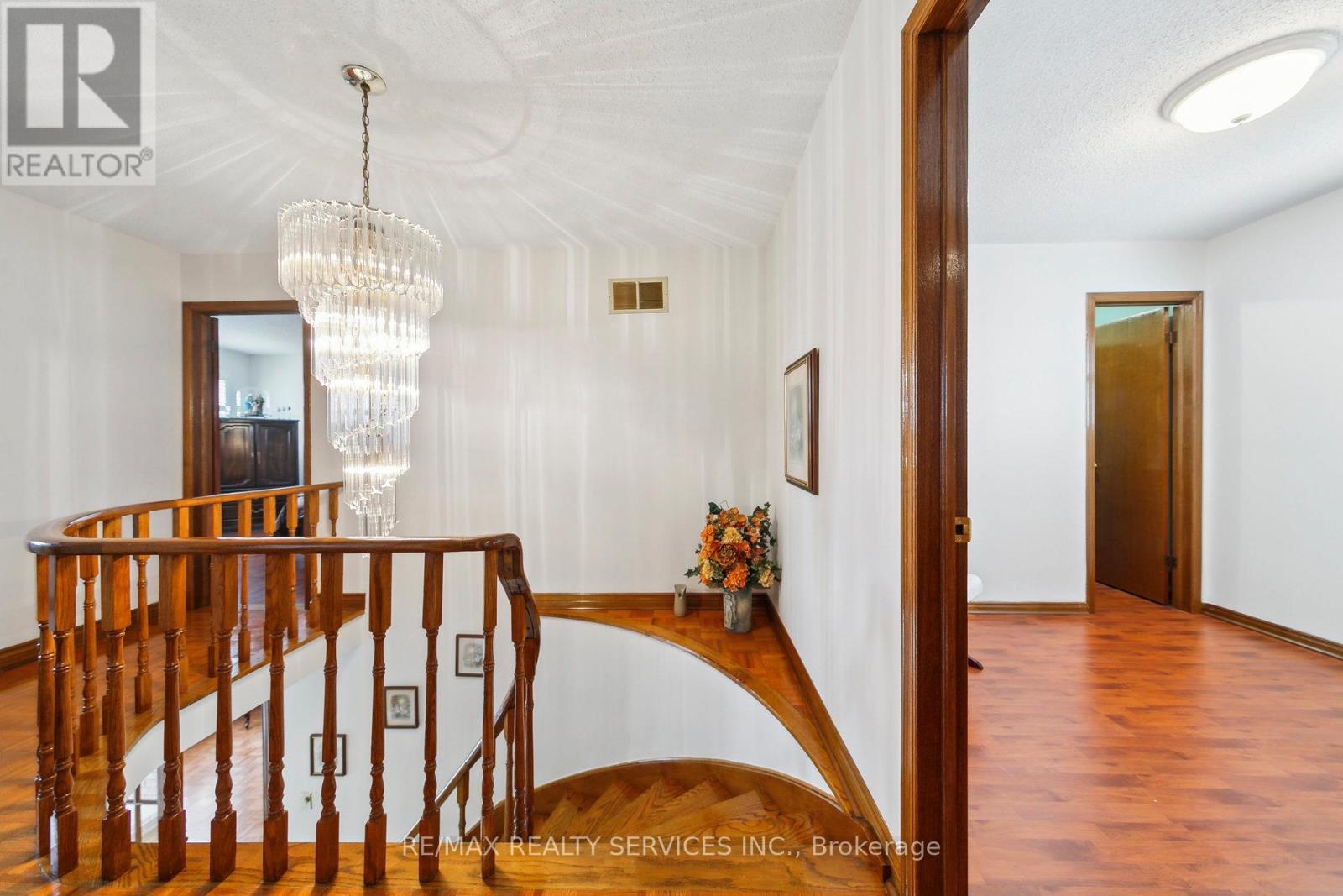 247 Vodden Street W, Brampton, Ontario  L6X 2X7 - Photo 19 - W12553934