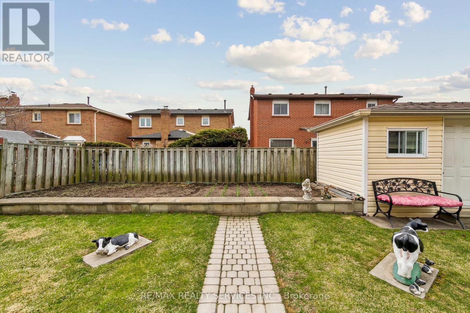 247 Vodden Street W, Brampton, Ontario  L6X 2X7 - Photo 46 - W12553934