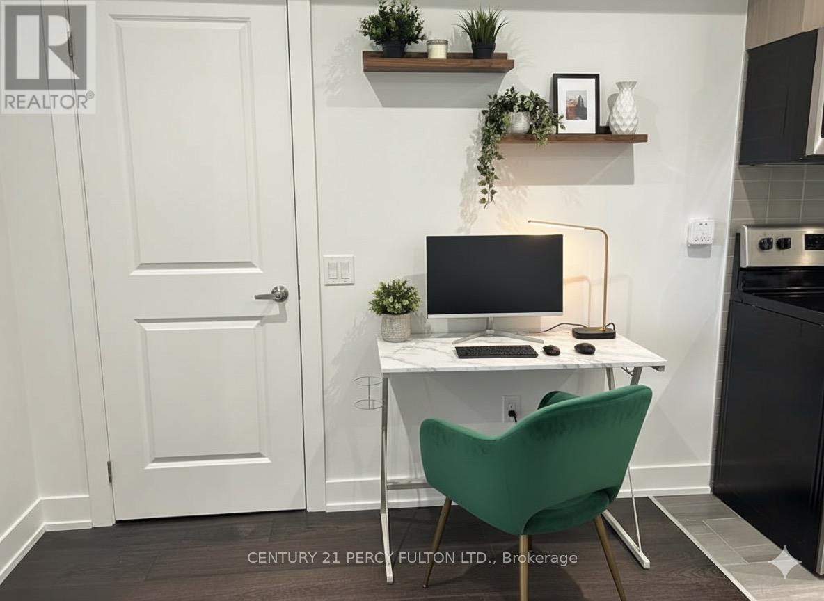 203 - 310 Broadway Avenue, Orangeville, Ontario  L9W 1L3 - Photo 2 - W12553888