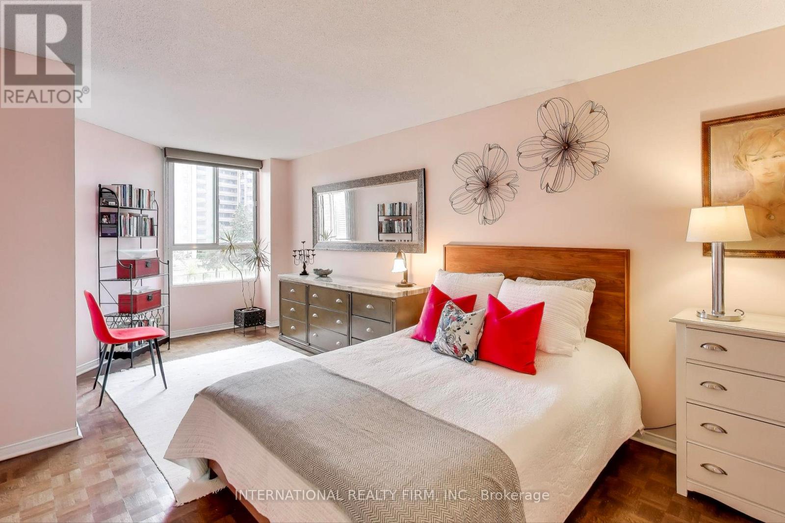 316 - 1485 Lakeshore Road E, Mississauga, Ontario  L5E 3G2 - Photo 12 - W12553964