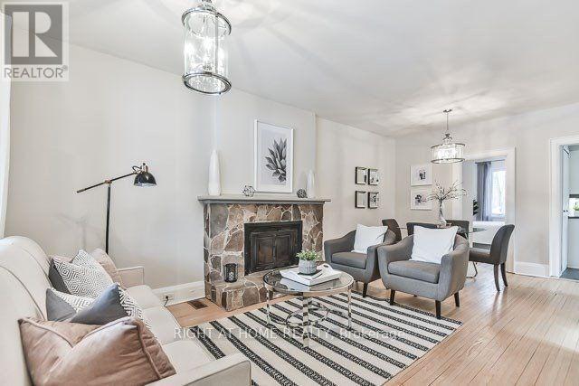 41 Sixth Street, Toronto (New Toronto), Ontario  M8V 3A1 - Photo 3 - W12554010