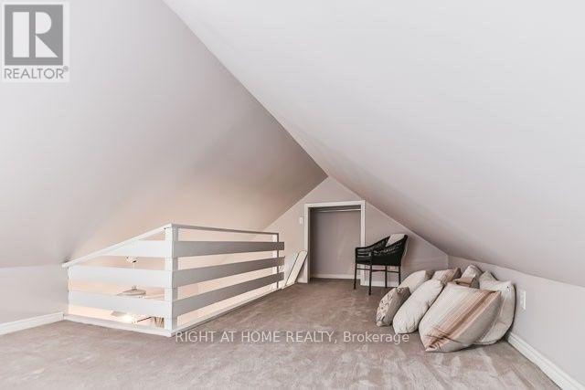 41 Sixth Street, Toronto (New Toronto), Ontario  M8V 3A1 - Photo 9 - W12554010