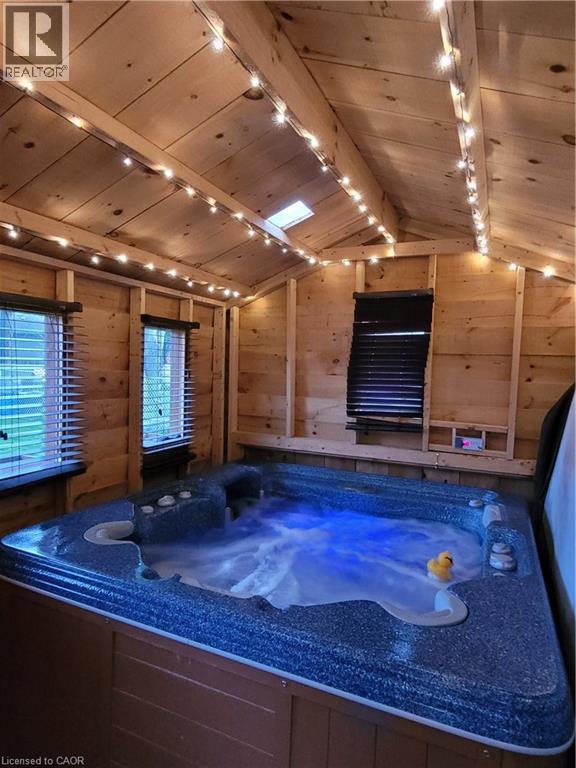 31 Railway Avenue, Stratford, Ontario  N5A 2H8 - Photo 4 - 40801552