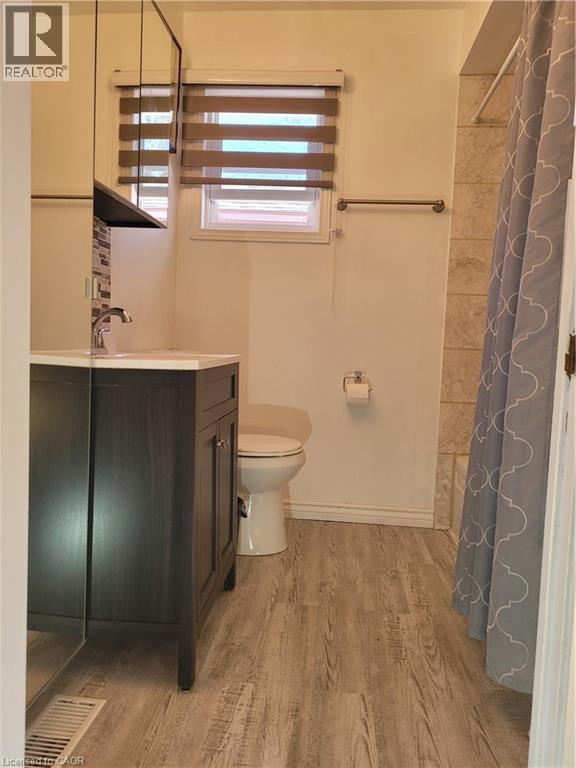 31 Railway Avenue, Stratford, Ontario  N5A 2H8 - Photo 5 - 40801552