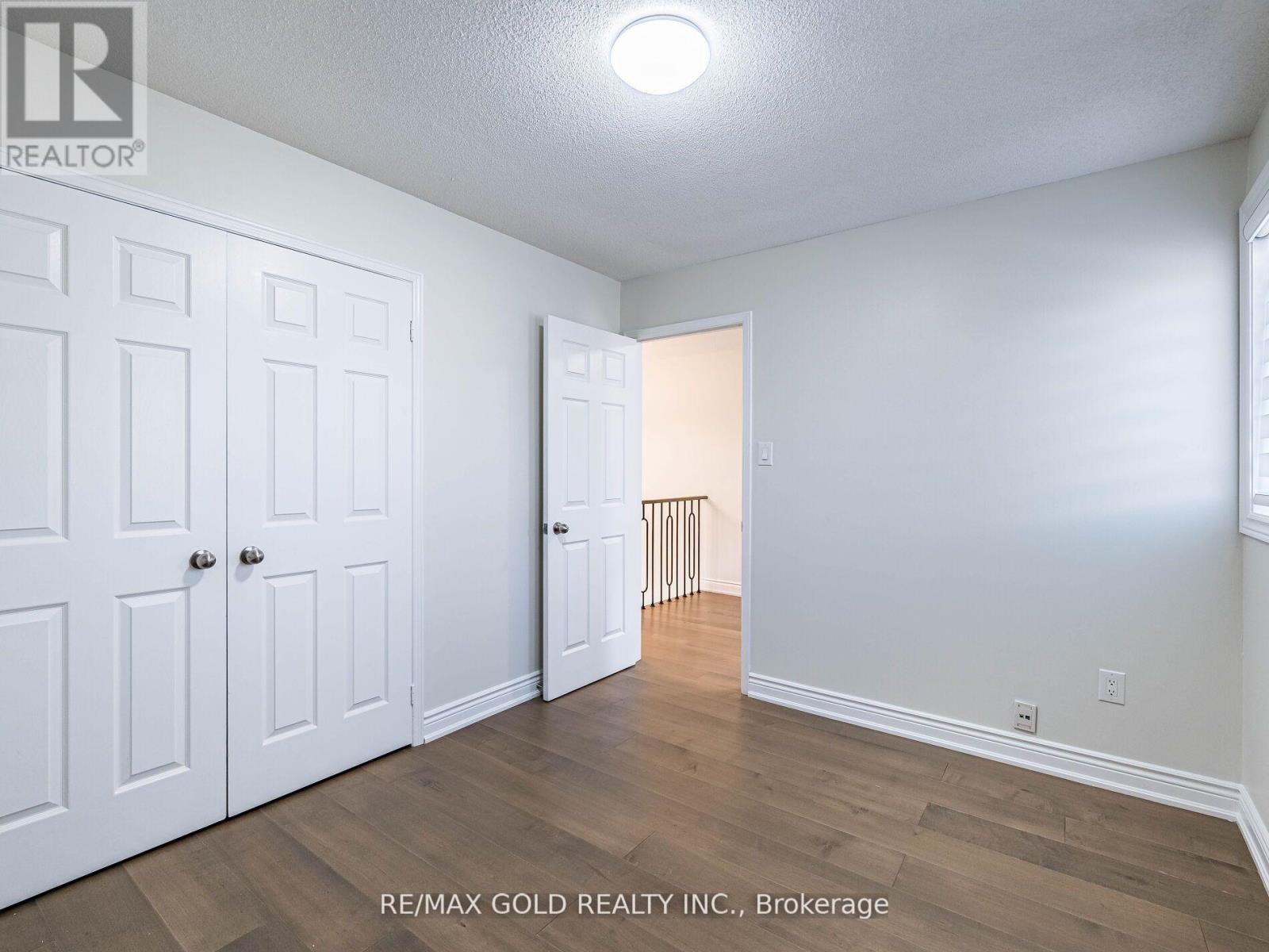 Upper - 3 Hawkway Court, Brampton, Ontario  L6Y 4K7 - Photo 30 - W12554382