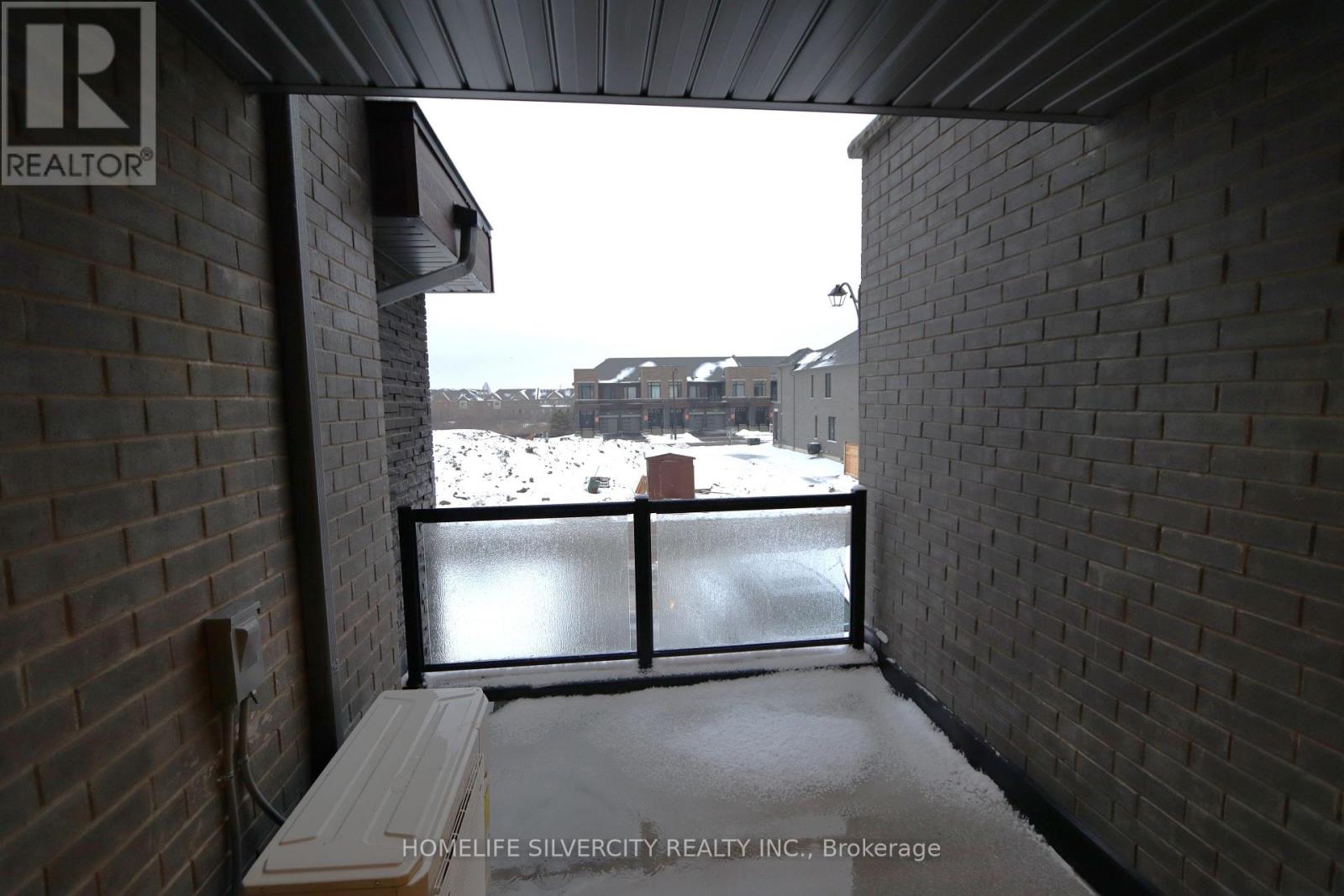 140 Falby Road, Brampton, Ontario  L6P 4P7 - Photo 5 - W12675870