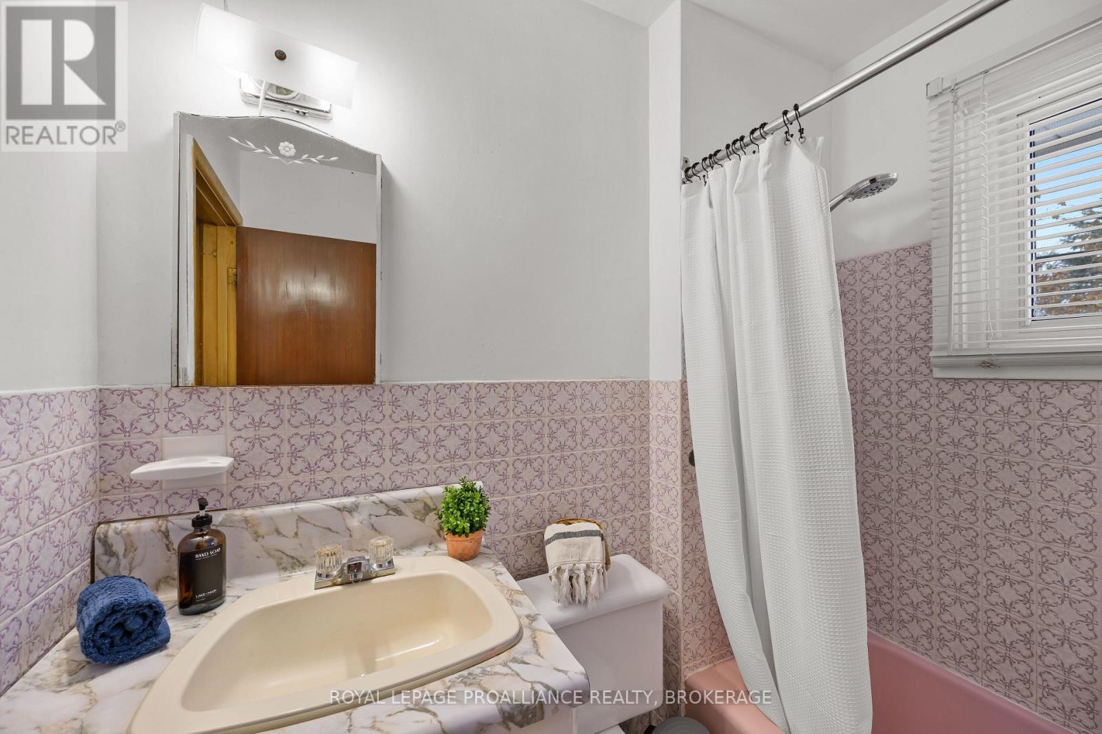 283 Camden Road, Greater Napanee, Ontario  K7R 1E7 - Photo 25 - X12738382