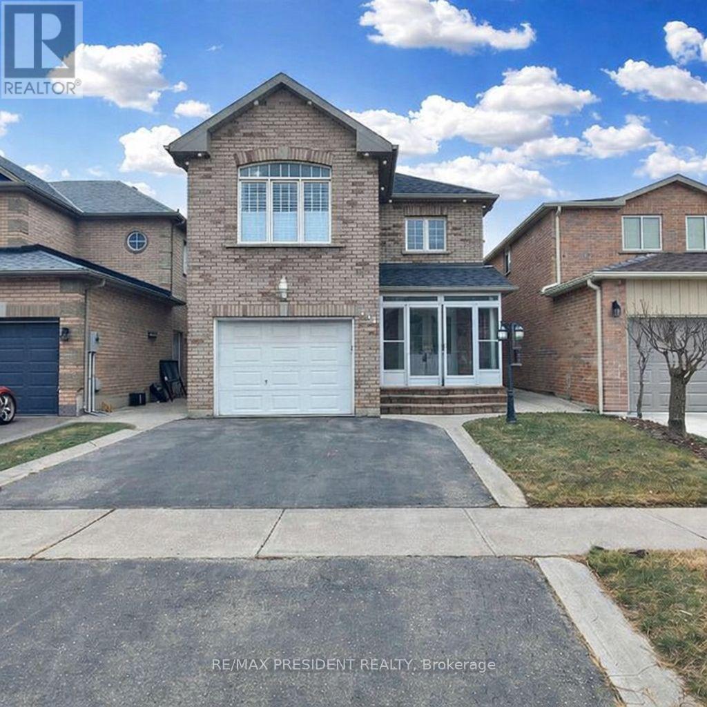 111 SANDMERE AVENUE, Brampton, Ontario