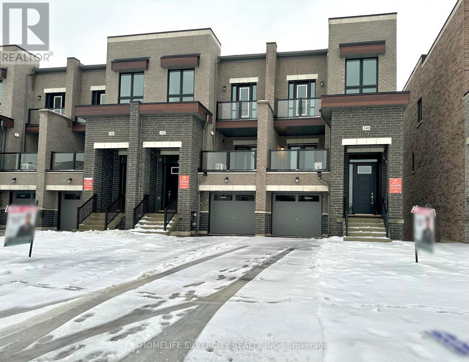 140 Falby Road, Brampton, Ontario  L6P 4P7 - Photo 2 - W12675870