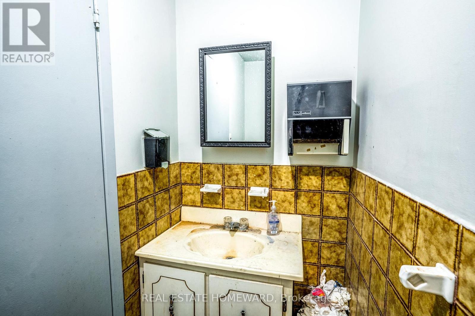 Unit 3 - 170 Bovaird Drive W, Brampton, Ontario  L7A 0H3 - Photo 30 - W12733152